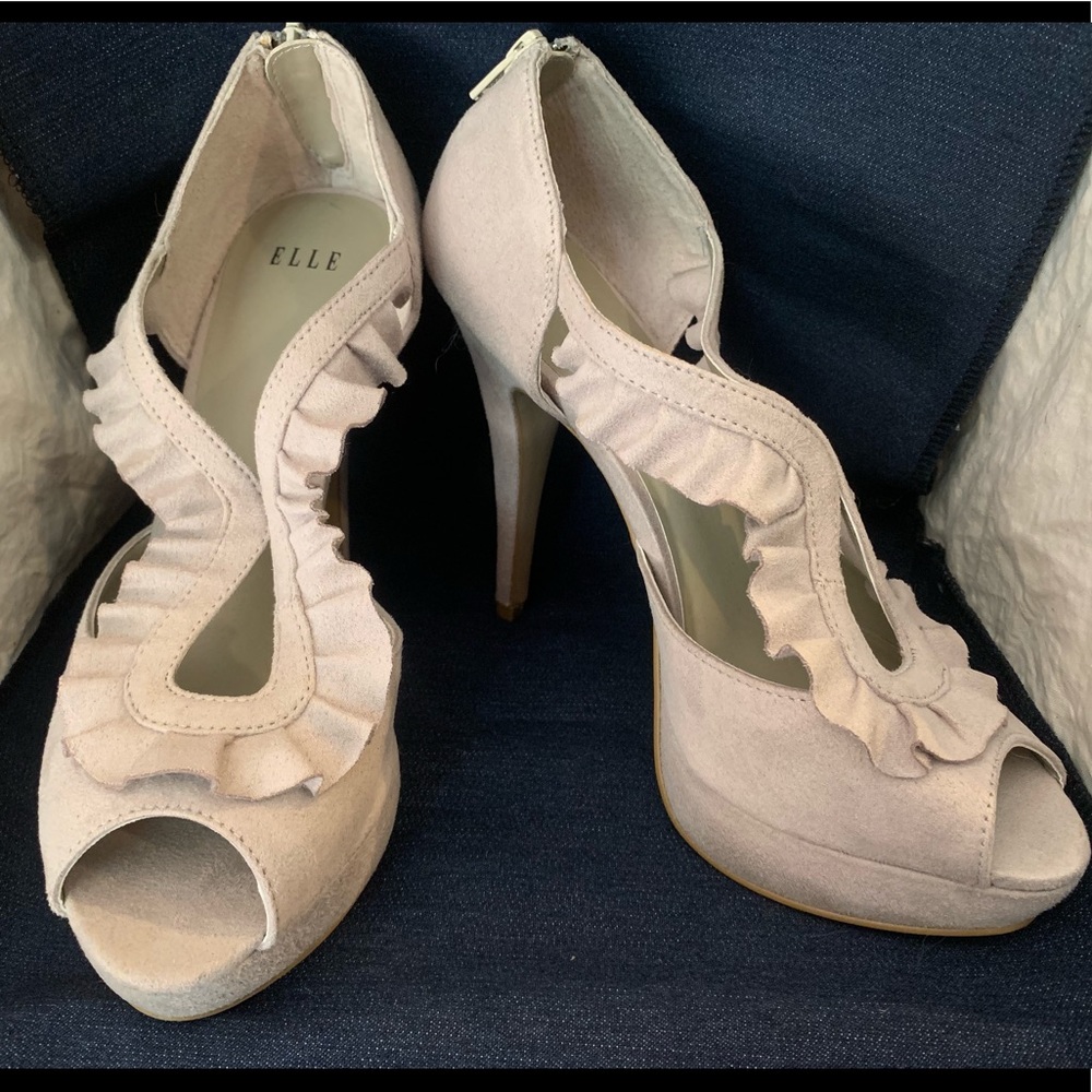 Elle Suede Ruffled Heels